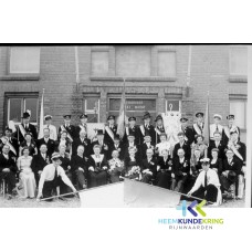 1954 Koning Jacobus Hendriks en Koningin J.A. Hendriks Weijers F00002816